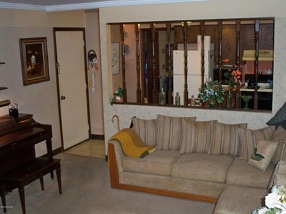 5th image of 2147 Melvin St SW #20