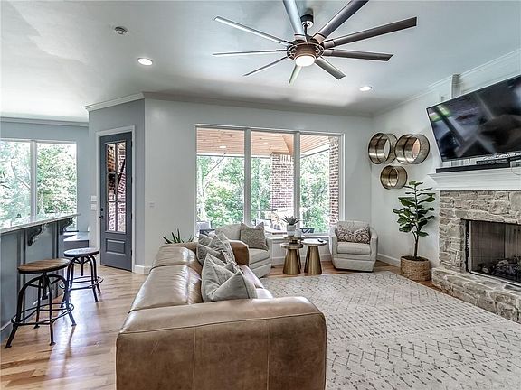 5th image of 7158 Cedar Lake Dr