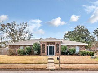 2300 Christopher Dr E, Mobile, AL 36609