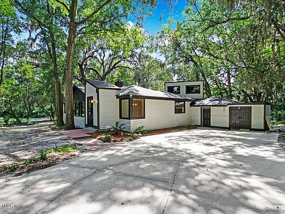 3rd image of 108 Janelle Ln
