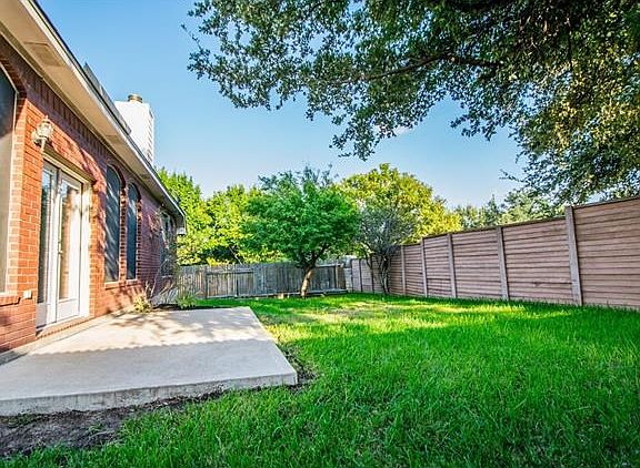 Nice private backyard with uncovered patio