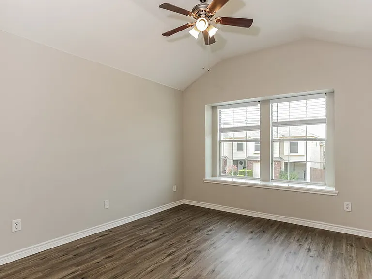 12634 Bay Ave — Photo 18