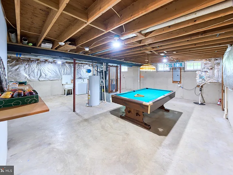 8508 Silverdale Rd — Photo 44