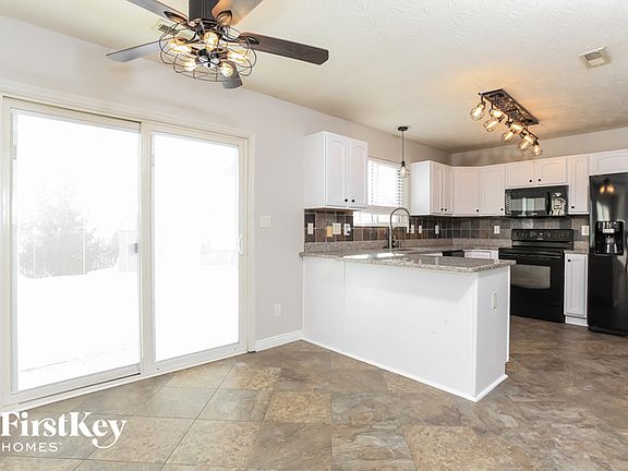 4th image of 1140 Armitage Ct