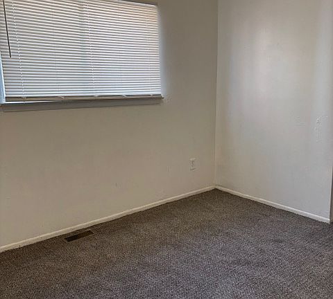 5th image of 11717 W Outer Dr
