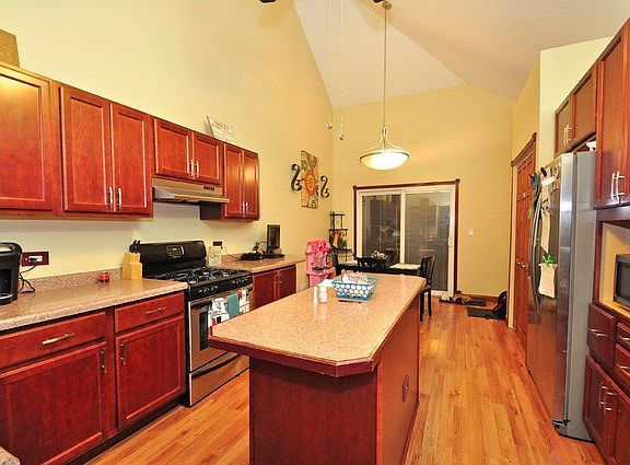 5th image of 1123 Mary Jane Ln