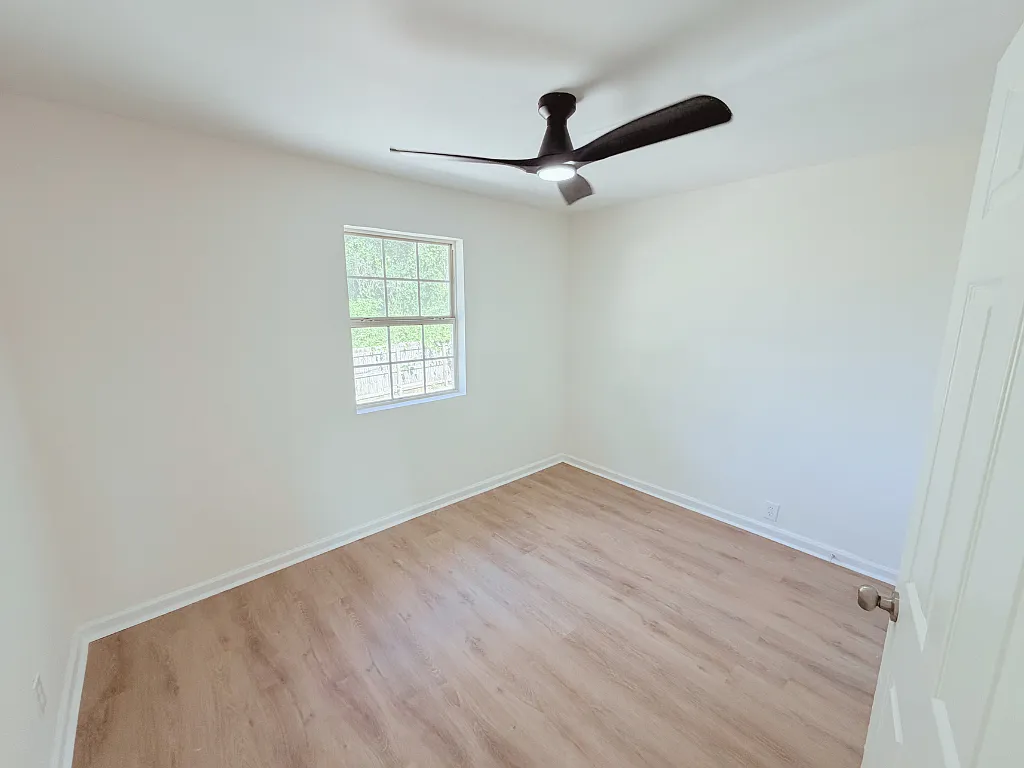 2 bed, 1.0 bath, $1,280 — Photo 4