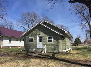 214 S State St, Pana, IL 62557