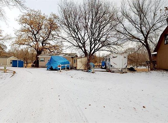 3rd image of 8006 N Shore Dr