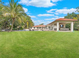 9470 SW 97th St, Miami, FL 33176