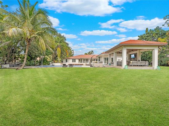 9470 SW 97th St, Miami, FL 33176