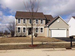 221 Woodford Rd, Oswego, IL 60543