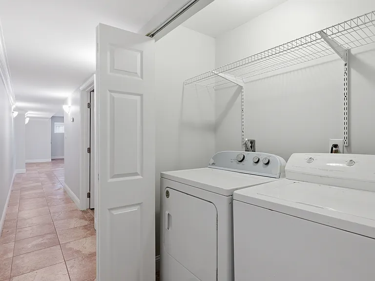 1345 Euclid St NW — Photo 9