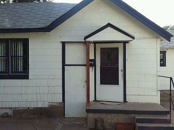 2nd image of 1921 Claremont Ave #1921.5