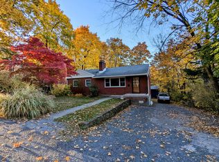 4 Lookout Ave, New Paltz, NY 12561
