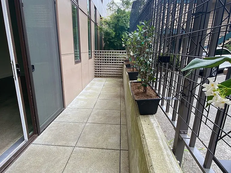 2201 Eastlake Ave E — Photo 8