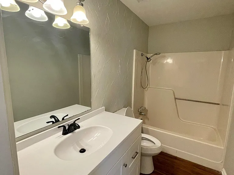 3701 Pratt Dr — Photo 12