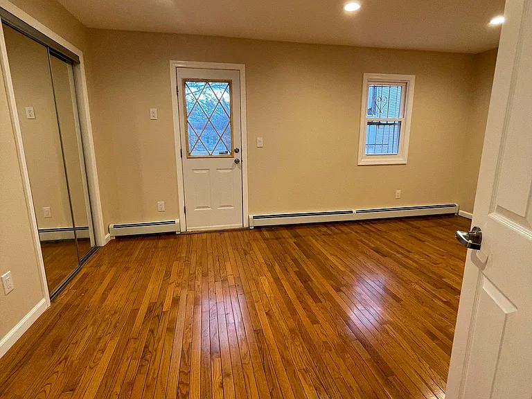 2 Westminster Ln #2 — Photo 9