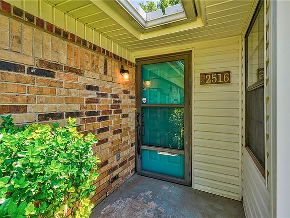 2nd image of 2516 Greenfield Dr