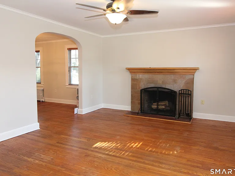 53 Lilac Ave — Photo 2