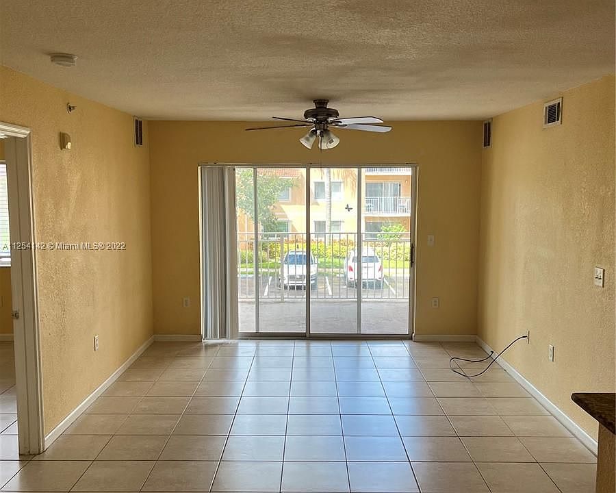 1st image of 241 SW Palm Dr APT 205