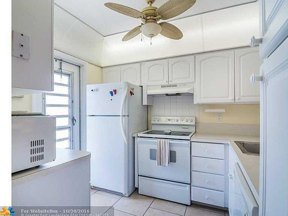 5th image of 1481 Ocean Blvd APT 302E