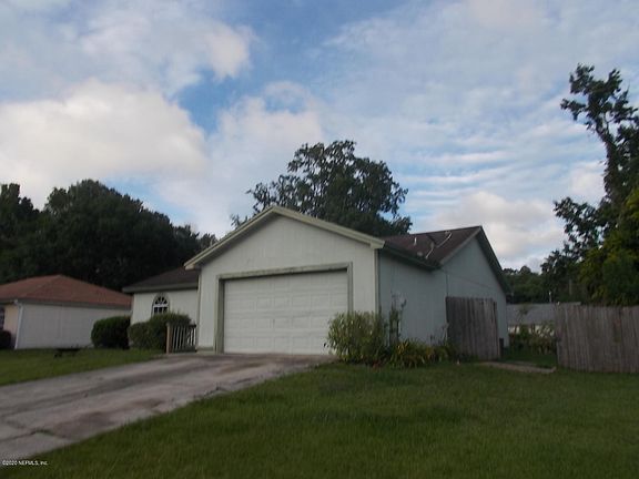 3rd image of 1599 Twin Oak Dr W