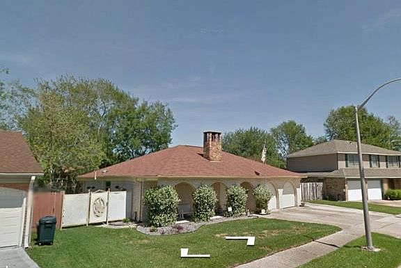 3rd image of 127 Saint James Dr