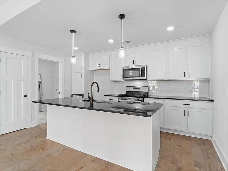 917 Frog Gip Pond Ct — Photo 6