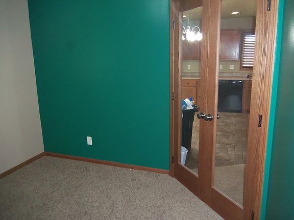 4th image of 707 N Vandemark Ave