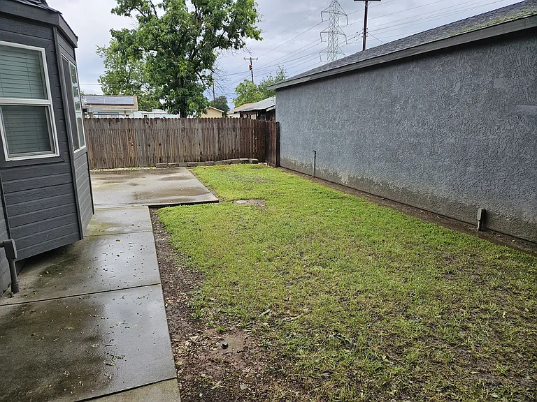 3616 Mahogany St — Photo 16