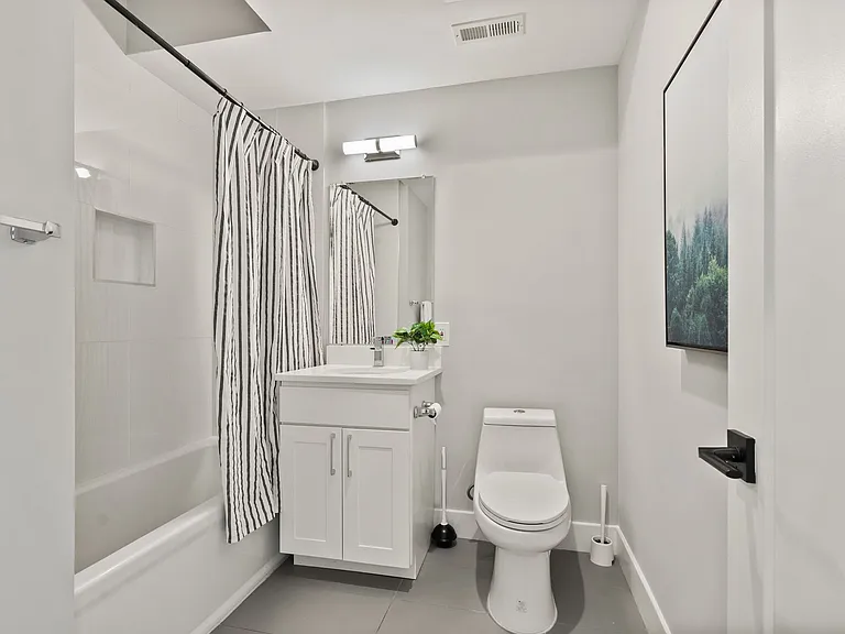1101 Fern St NW #301 — Photo 4