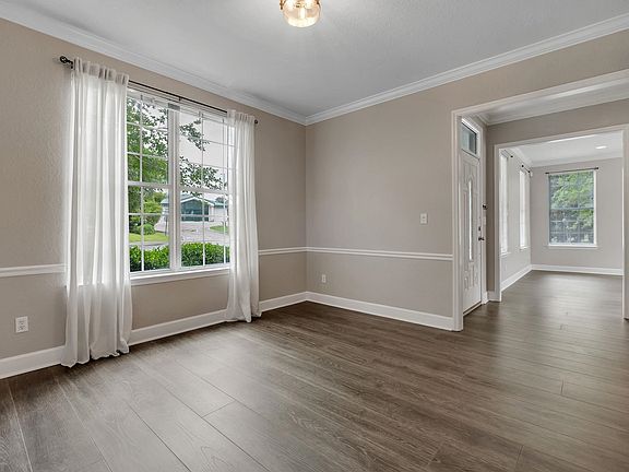 5th image of 3653 Esplanade Way