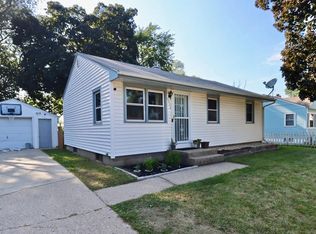 1992 Pioneer Dr, Beloit, WI 53511