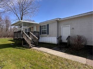 33 Daniel Ln, Chardon, OH 44024