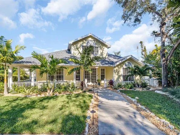 266 Florida Blvd, Crystal Beach, FL 34681