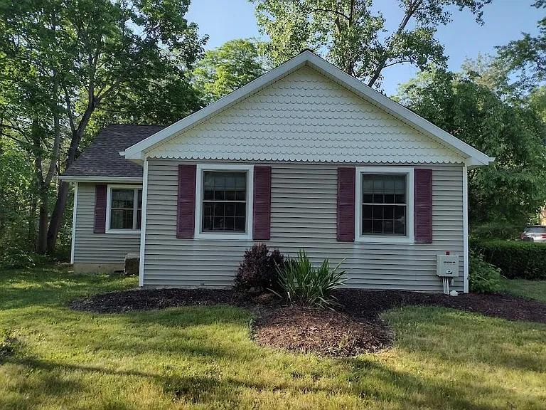 835 Bellus Rd — Photo 14