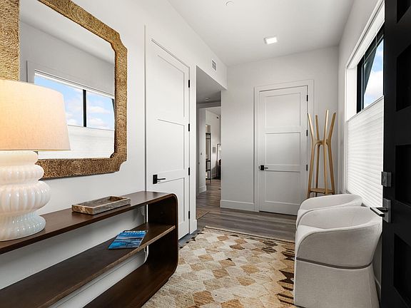 3rd image of 802 Sandpoint Ave #8301