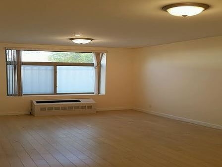 3rd image of 14320 Hoover Ave APT 101