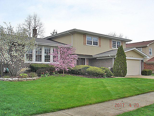 1st image of 1918 N Pinetree Dr