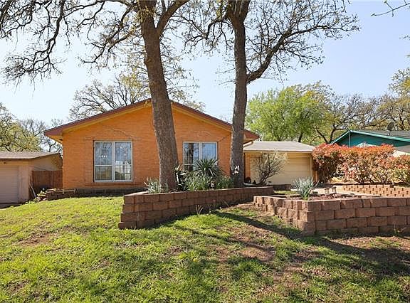2nd image of 14 Honor Oak Ln
