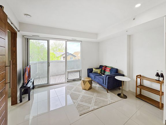 3rd image of 1020 9th Ave SE #312