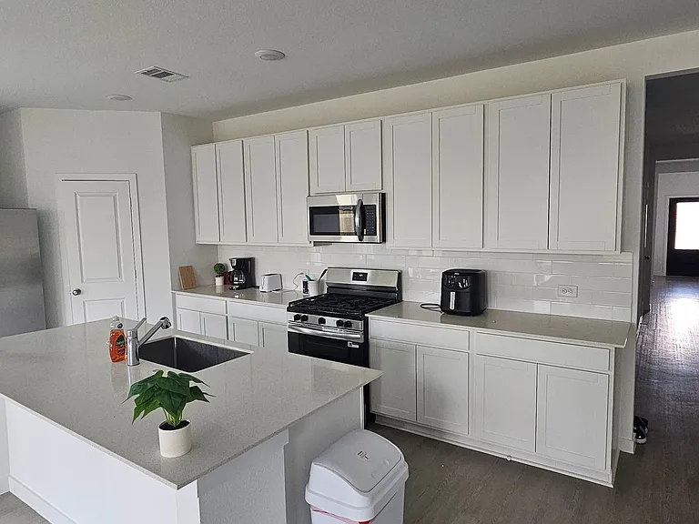 21518 Springhill Grove Ln — Photo 11