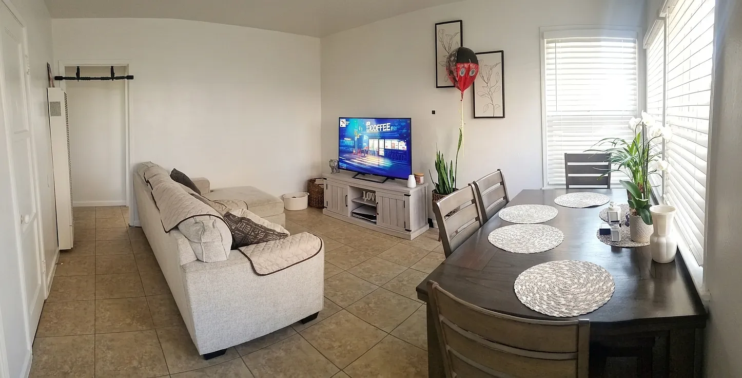 2823 W Vernon Ave — Photo 1