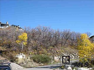 2nd image of 1932 Clubhouse Dr