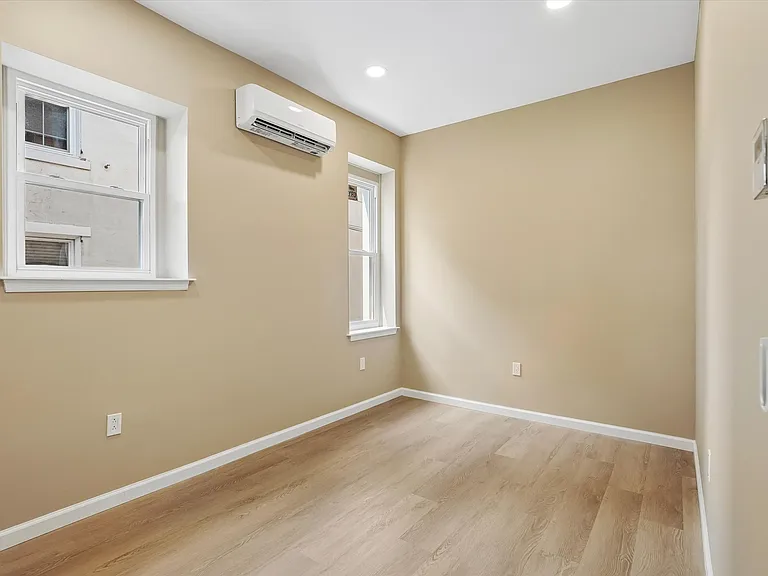 405 School St #1 — Photo 10