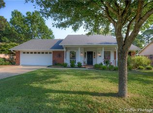 108 Country Club Dr, Benton, LA 71006