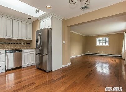 4th image of 2447 Willoughby Ave