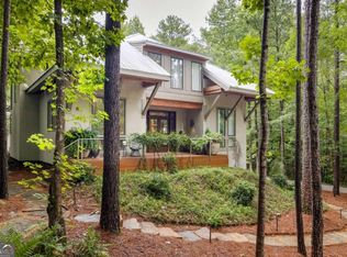 9016 Selborne Ln, Chattahoochee Hills, GA 30268