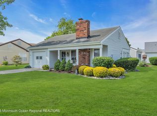 10 Buckingham Dr N, Manchester Township, NJ